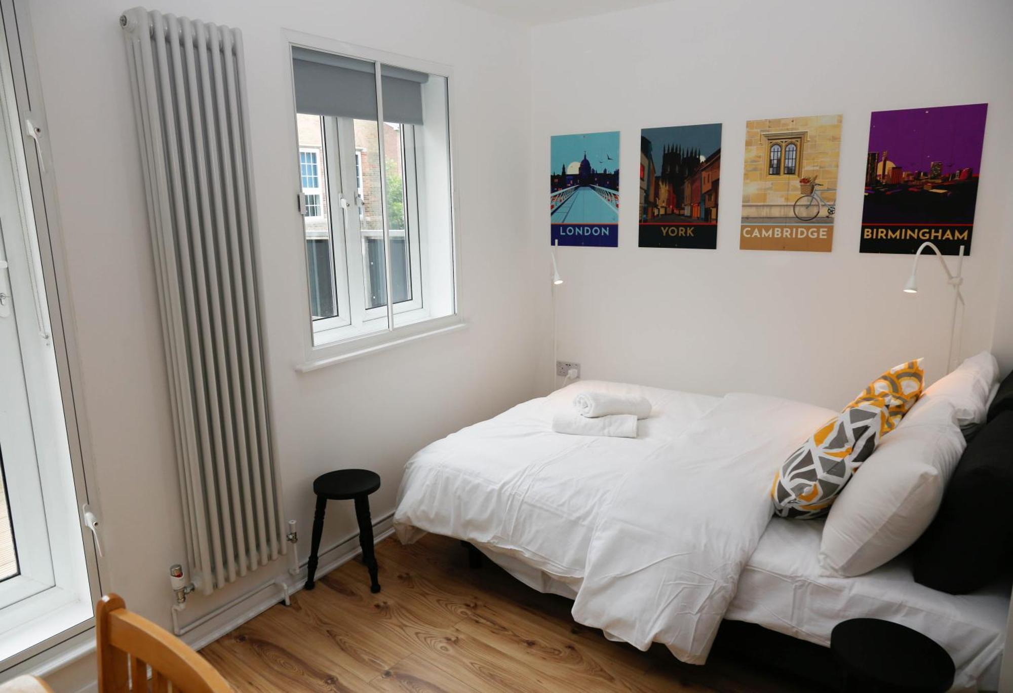 New Luxury Apartments In Central London Next To Shops, Cafes, Bars & Metro Exterior photo