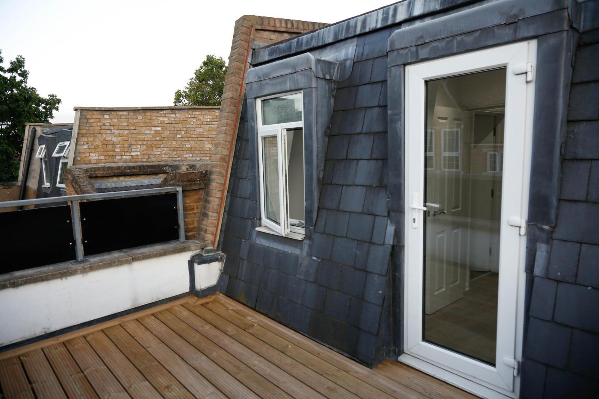 New Luxury Apartments In Central London Next To Shops, Cafes, Bars & Metro Exterior photo