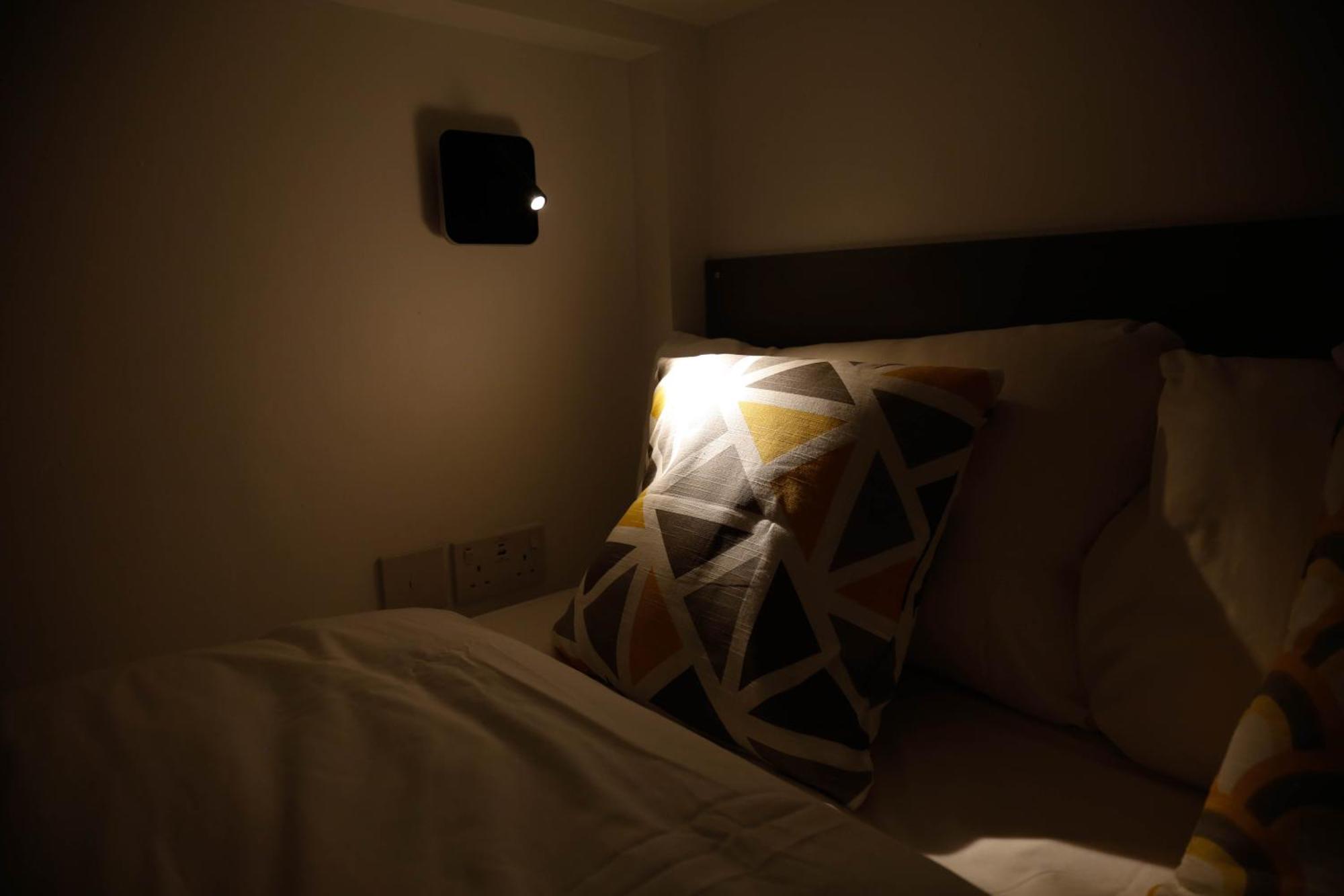 New Luxury Apartments In Central London Next To Shops, Cafes, Bars & Metro Exterior photo