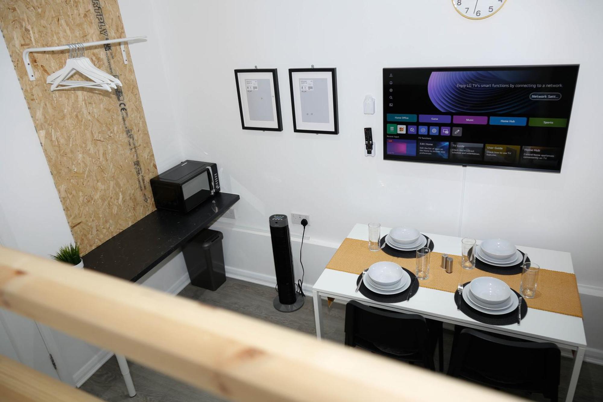 New Luxury Apartments In Central London Next To Shops, Cafes, Bars & Metro Exterior photo