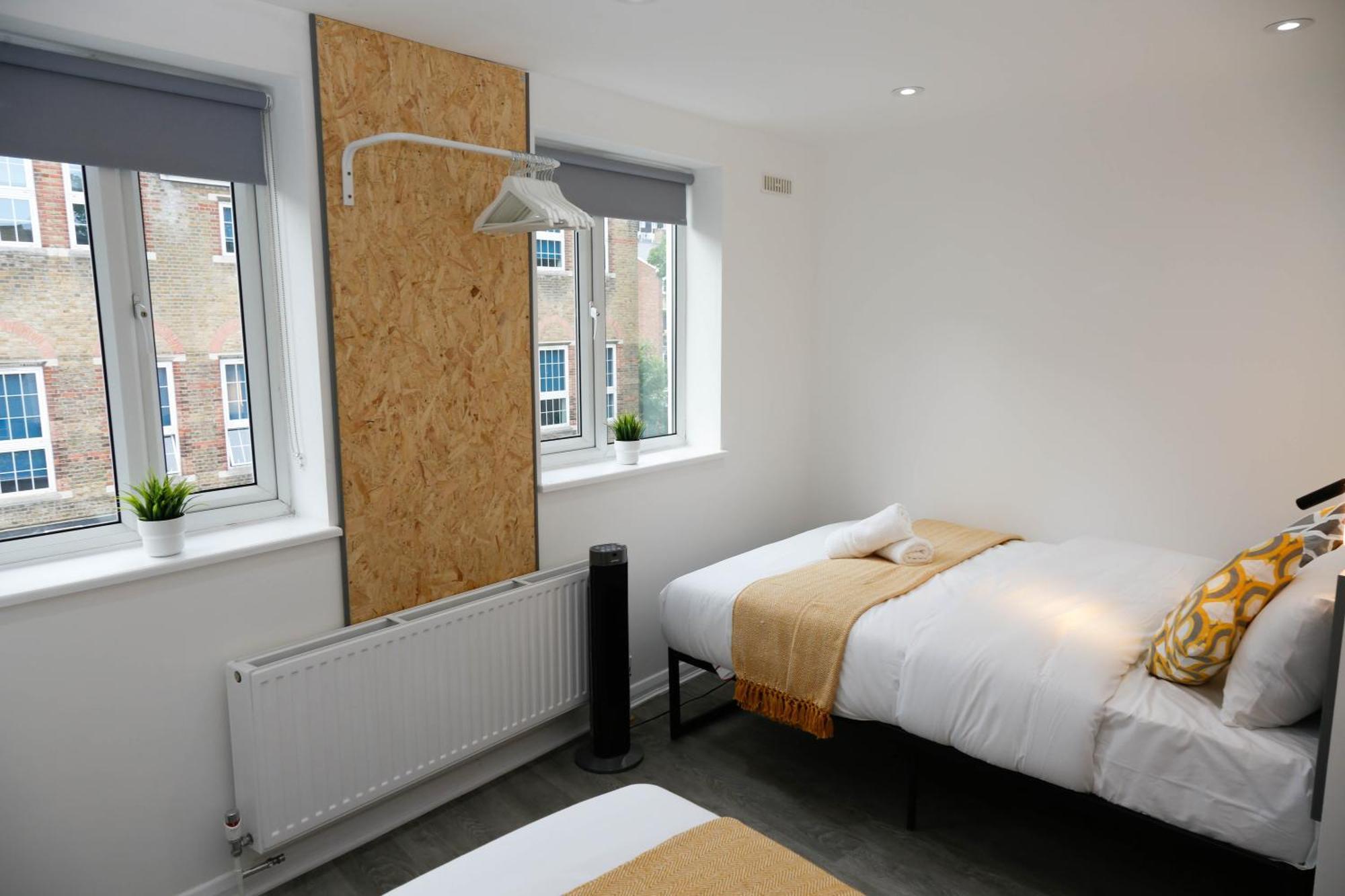 New Luxury Apartments In Central London Next To Shops, Cafes, Bars & Metro Exterior photo